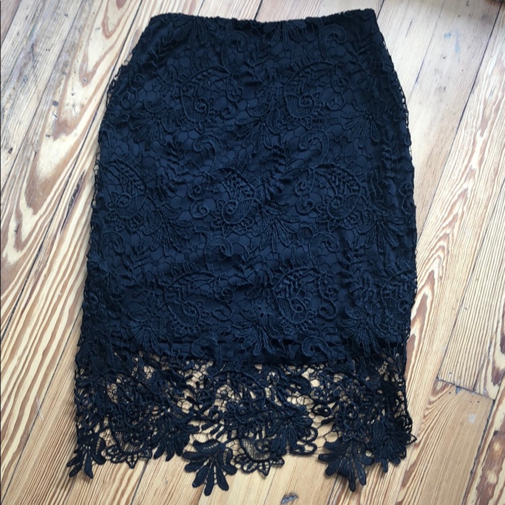 Bebe lace pencil skirt